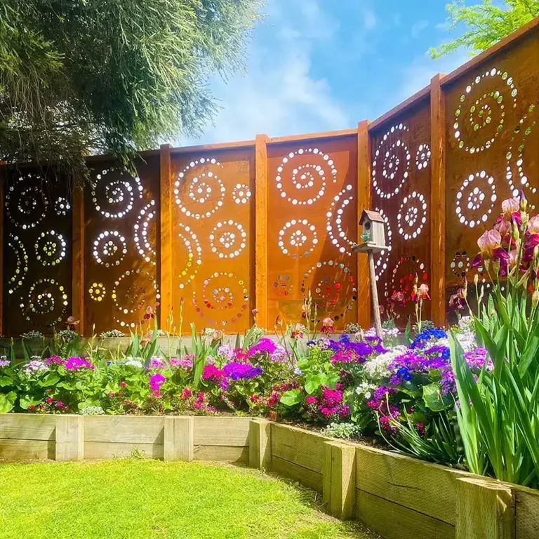 Like New Fence Staining Tips, Techniques & Real-Life Projects